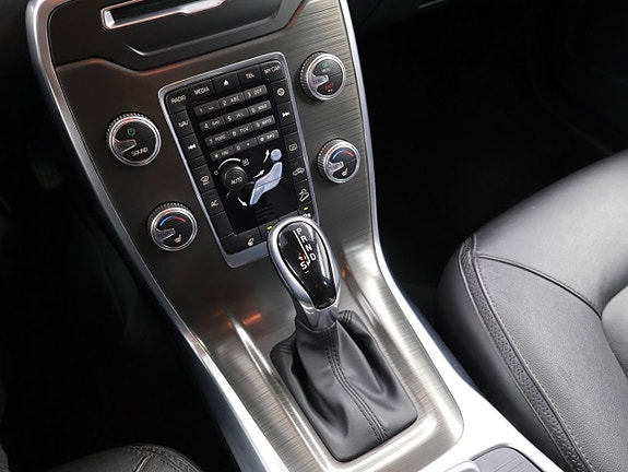 Volvo XC70 18 of 30