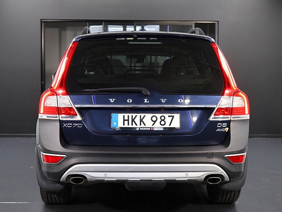 Volvo XC70 11 of 30