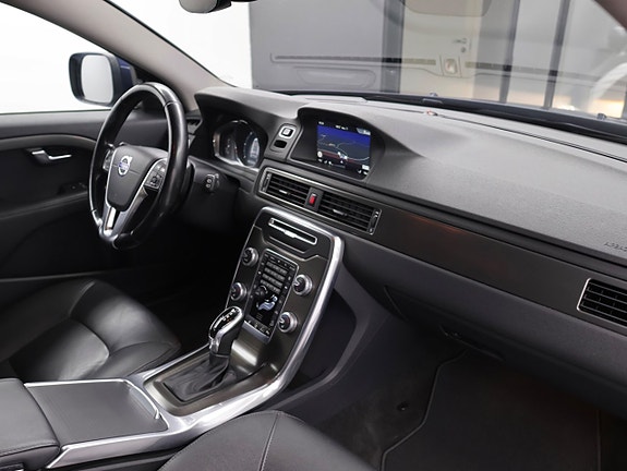 Volvo XC70 27 of 30