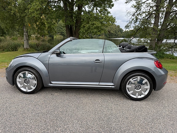 Volkswagen Beetle 2 of 5