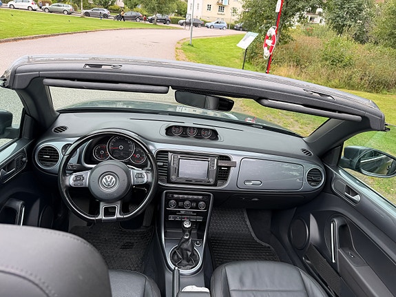Volkswagen Beetle 4 of 5