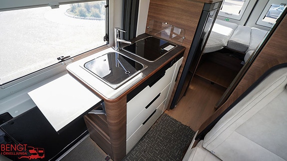 Rapido V68 11 of 21