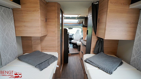 Knaus LIVE TI PLATINUM SELECTION 650 MEG 16 of 21