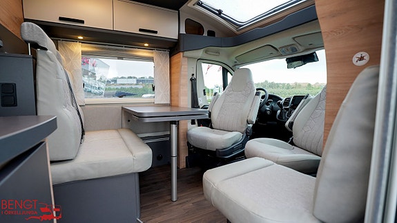 Knaus LIVE TI PLATINUM SELECTION 650 MEG 5 of 21
