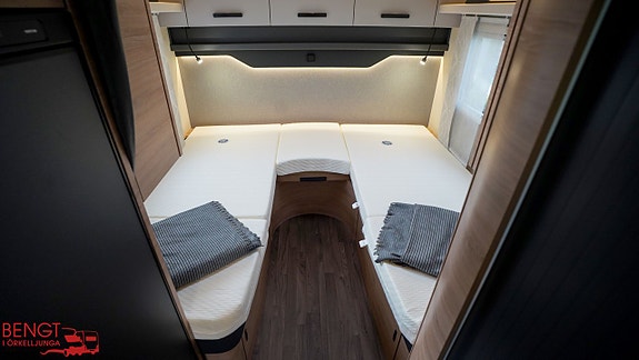 Knaus LIVE TI PLATINUM SELECTION 650 MEG 14 of 21