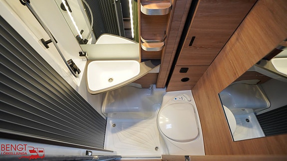 Knaus LIVE TI PLATINUM SELECTION 650 MEG 18 of 21