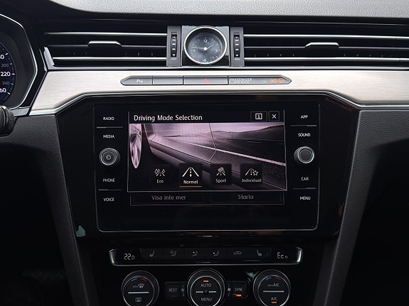 Volkswagen Passat 21 of 30