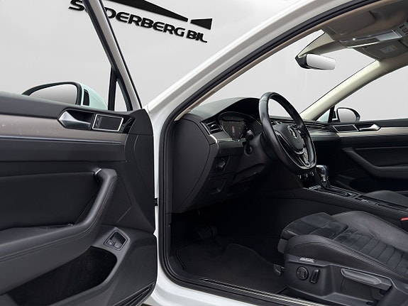Volkswagen Passat 8 of 30