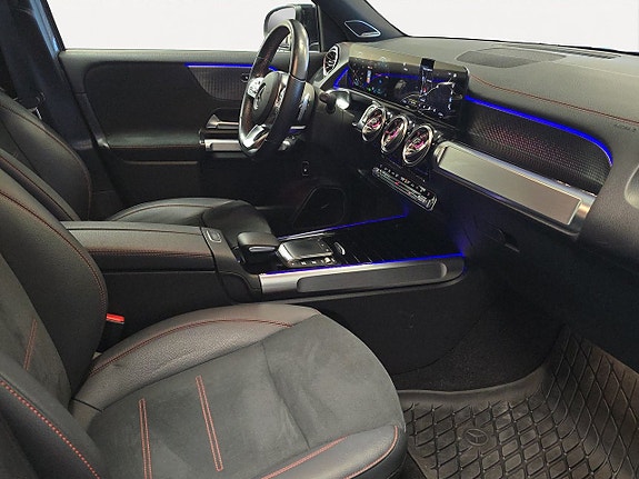 Mercedes-Benz EQB350 15 of 22