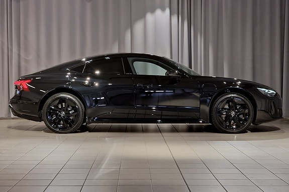 Audi e-tron GT 4 of 25
