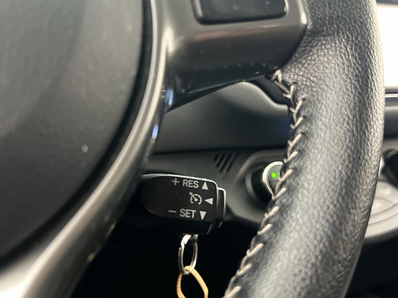 Toyota Yaris 18 of 30