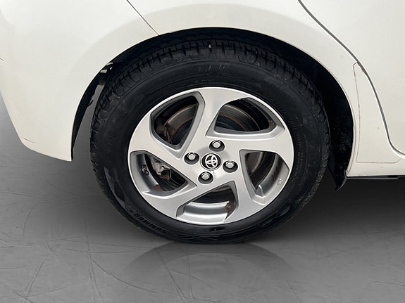 Toyota Yaris 29 of 30