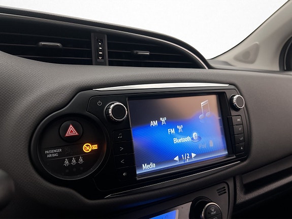 Toyota Yaris 20 of 30
