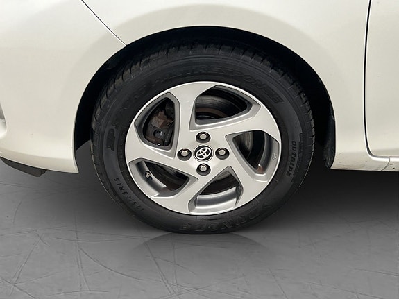 Toyota Yaris 27 of 30