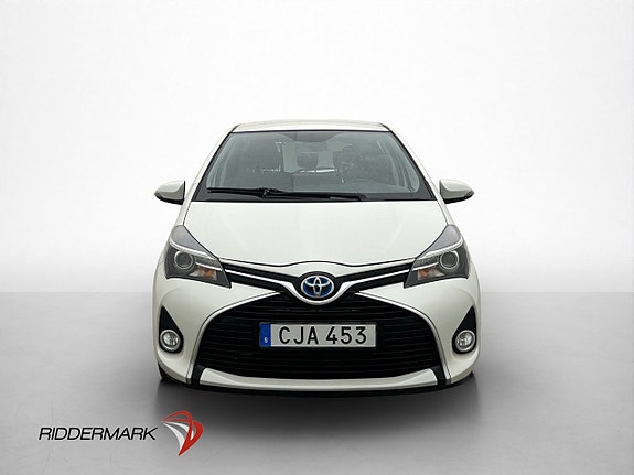 Toyota Yaris 2 of 30