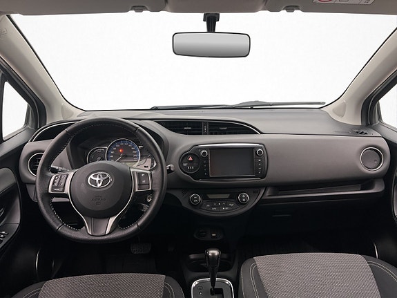 Toyota Yaris 11 of 30