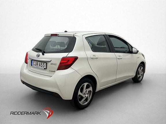 Toyota Yaris 8 of 30