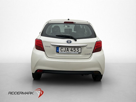 Toyota Yaris 6 of 30