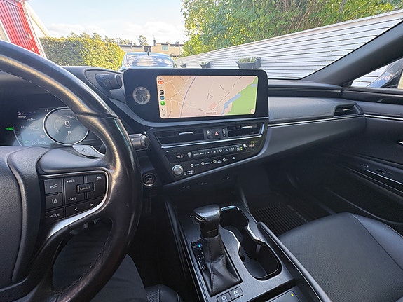 Lexus ES300h 3 of 10