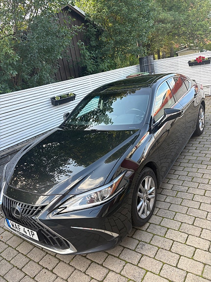 Lexus ES300h 8 of 10