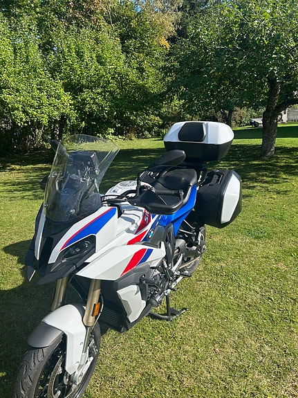 BMW S 1000 XR 2 of 7