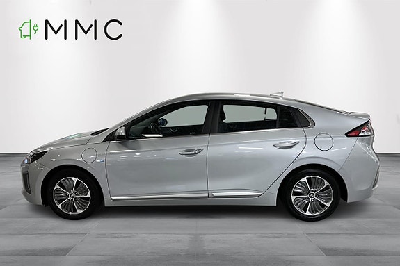 Hyundai IONIQ 3 of 13