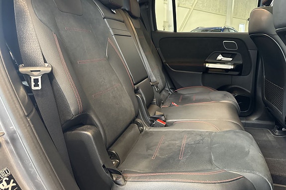 Mercedes-Benz EQB300 12 of 30