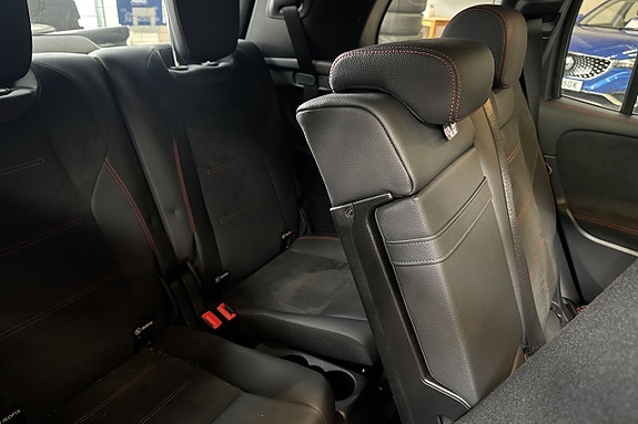 Mercedes-Benz EQB300 26 of 30