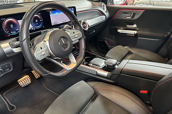 Mercedes-Benz EQB300 14 of 30