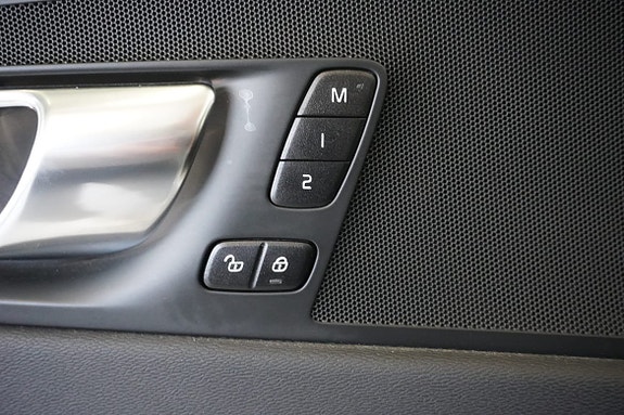 Volvo XC60 21 of 23