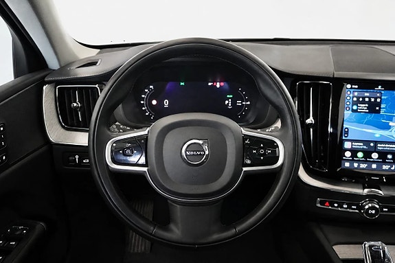 Volvo XC60 15 of 23