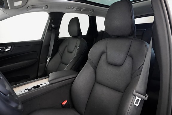 Volvo XC60 13 of 23