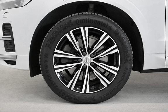 Volvo XC60 11 of 23