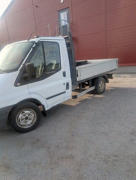Ford Transit 3 of 8