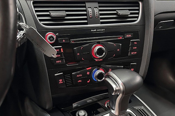 Audi A4 15 of 18