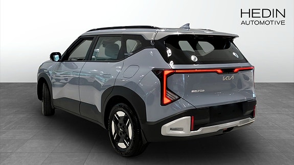 Kia Seltos 6 of 12