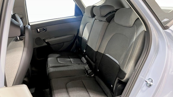 Kia Seltos 9 of 12