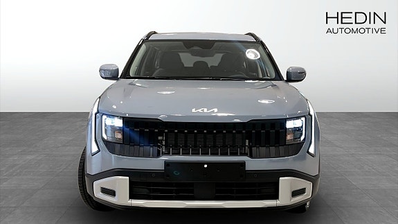 Kia Seltos 2 of 12
