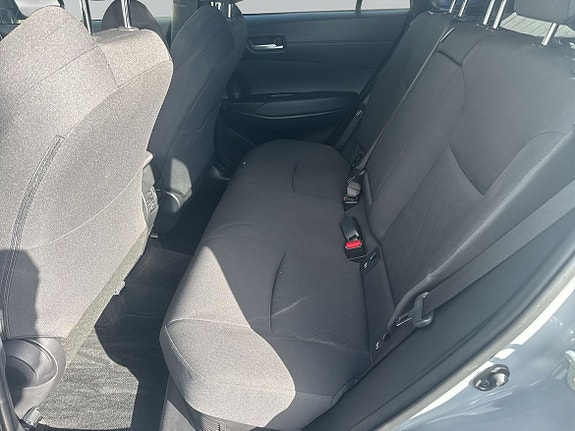 Toyota Corolla Cross 8 of 11