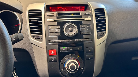 Kia Venga 10 of 20