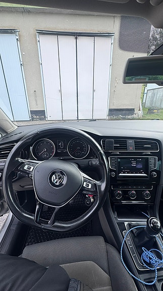 Volkswagen Golf VII 10 of 10