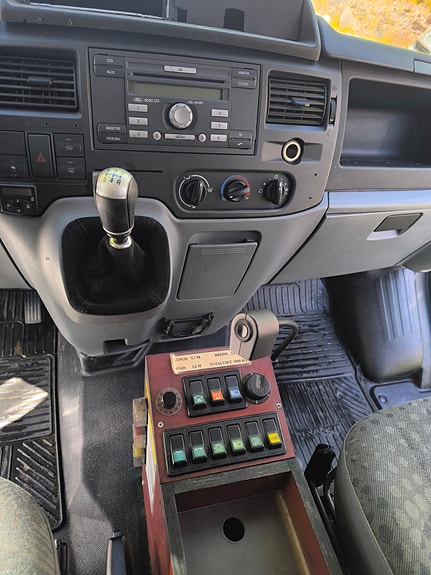 Ford Transit 8 of 12