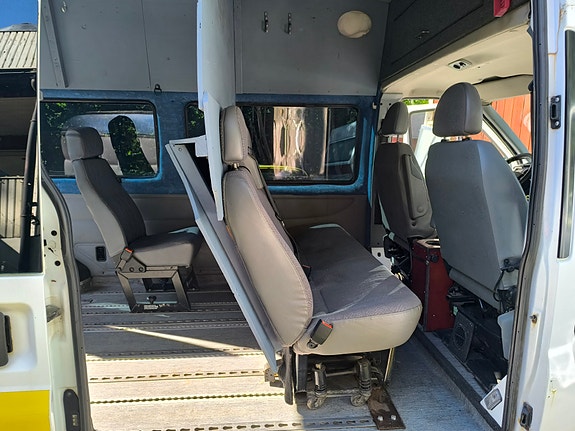 Ford Transit 6 of 12