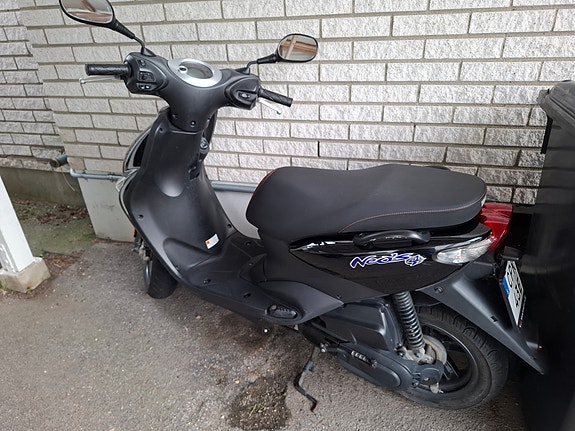 Yamaha Neos 2 of 2