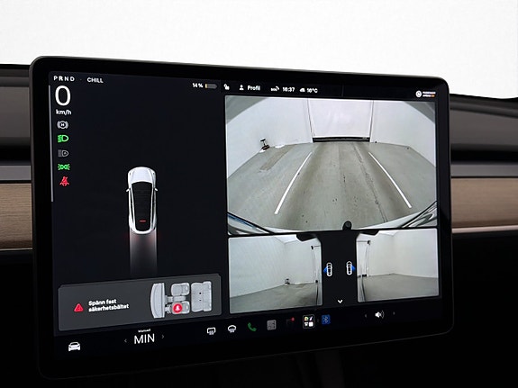 Tesla Model Y 17 of 30