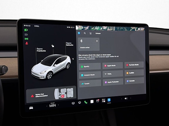 Tesla Model Y 22 of 30