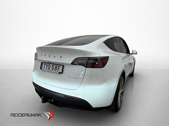 Tesla Model Y 6 of 30