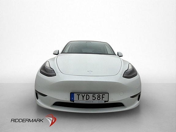 Tesla Model Y 3 of 30