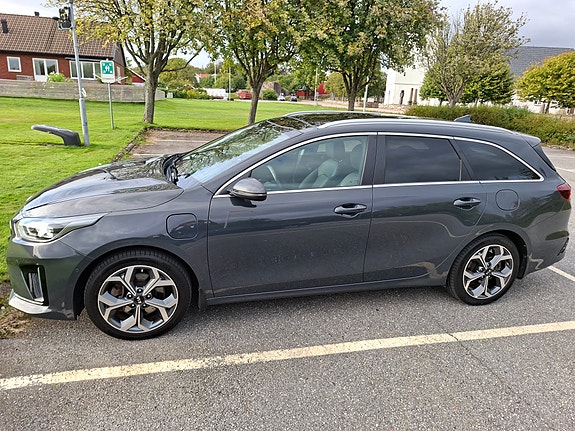 Kia Ceed 4 of 8