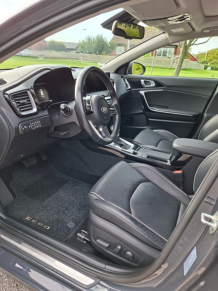 Kia Ceed 6 of 8